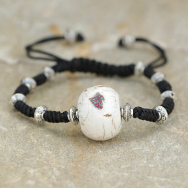Hand-knotted Wrist Mala Bracelet with Conch Shell Spacer