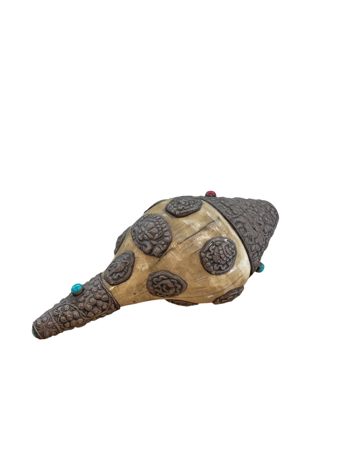 Hand Carved Traditional Tibetan Conch (Silver)