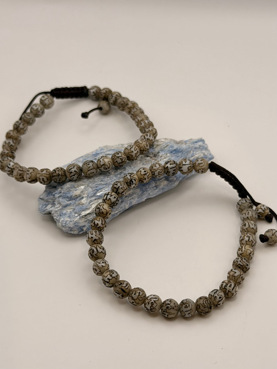 6mm Conch Shell Mantra Carved Beads Stone Adjustable Wrist Mala/ Bracelet