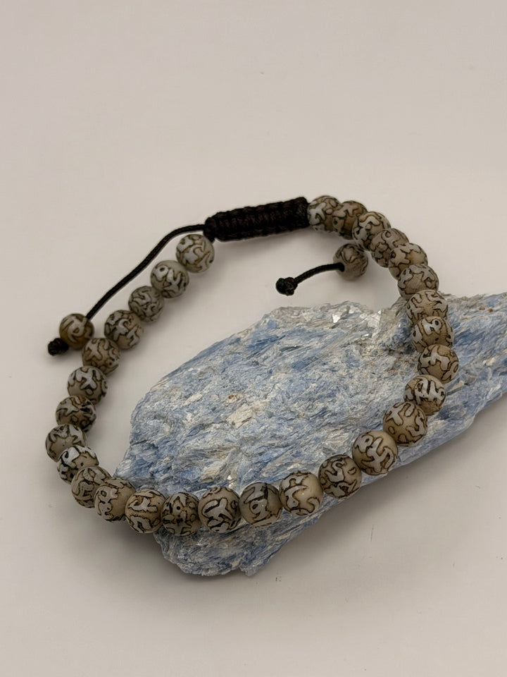 6mm Conch Shell Mantra Carved Beads Stone Adjustable Wrist Mala/ Bracelet